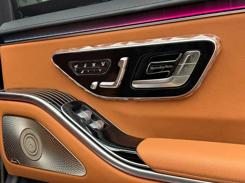 Фото 21 - Mercedes-Benz S-Class