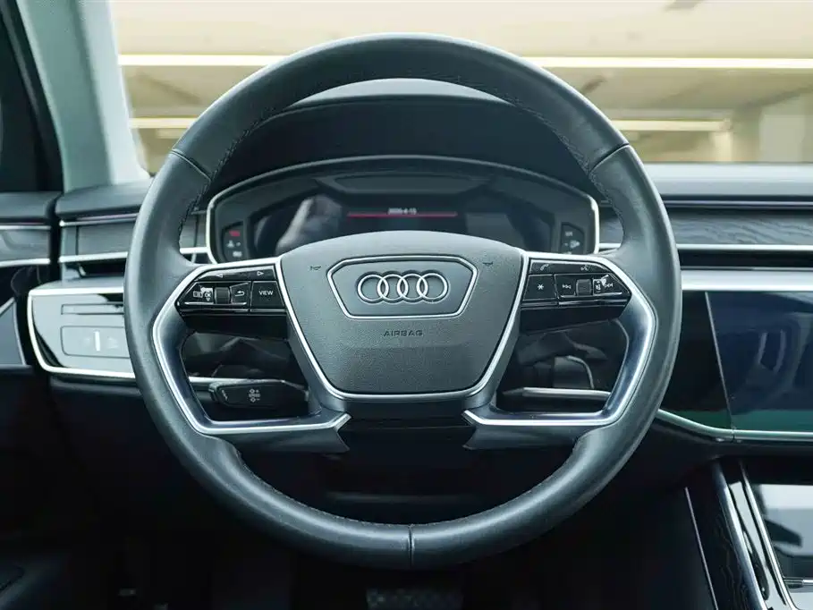 Audi A8 2023 A8L 45 TFSI quattro Luxury фото 17