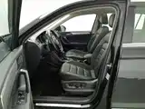 Фото 10 - Volkswagen Tiguan L