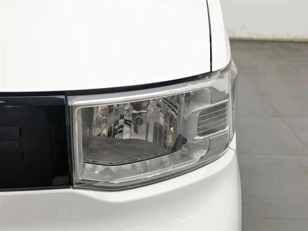 WULING AUTOMOBILE HONGGUANG MINIEV