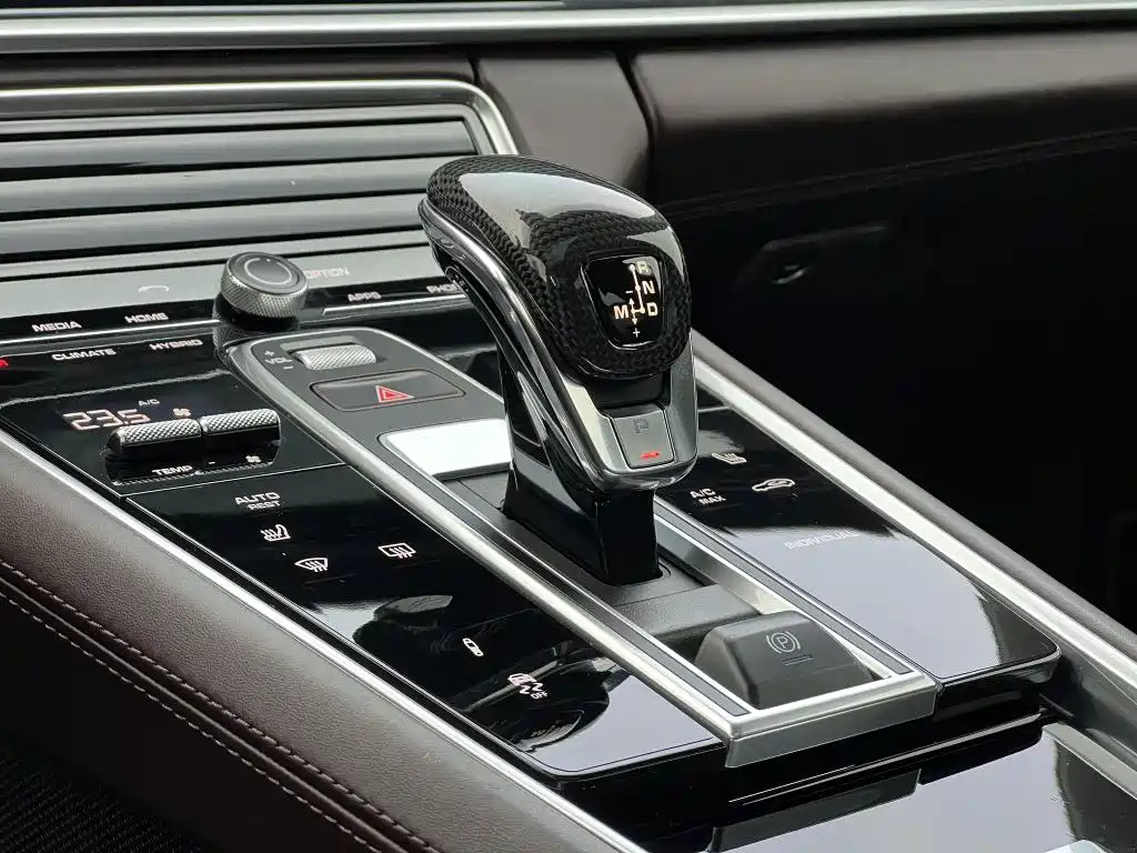 PORSCHE PANAMERA NEW ENERGY