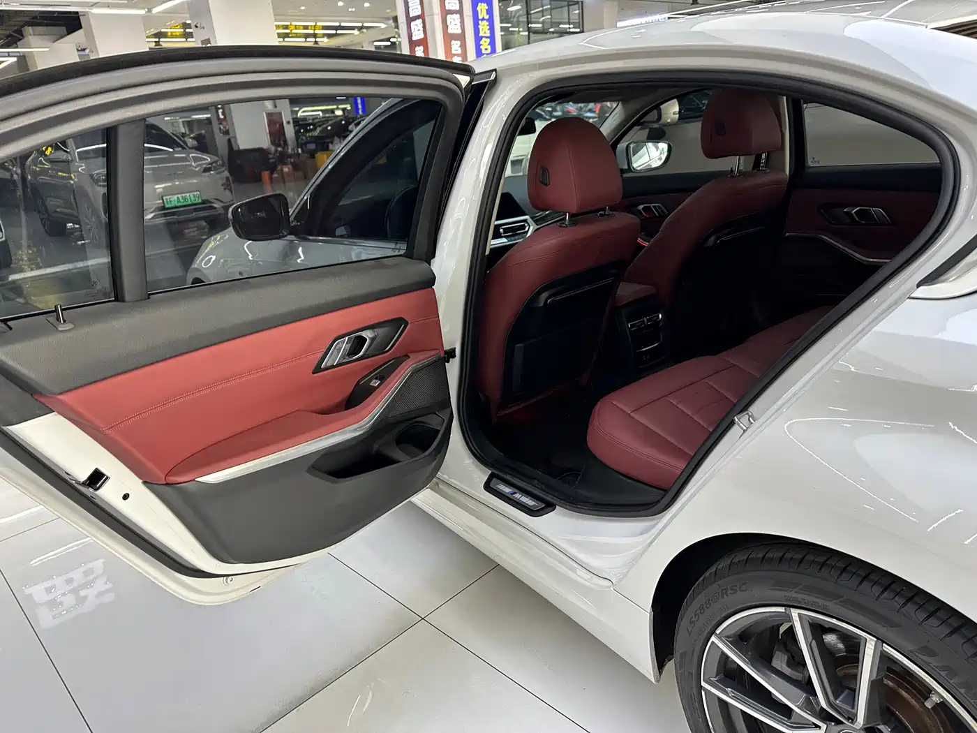 BMW 3 Series 2021 320Li M Sport Package фото 10