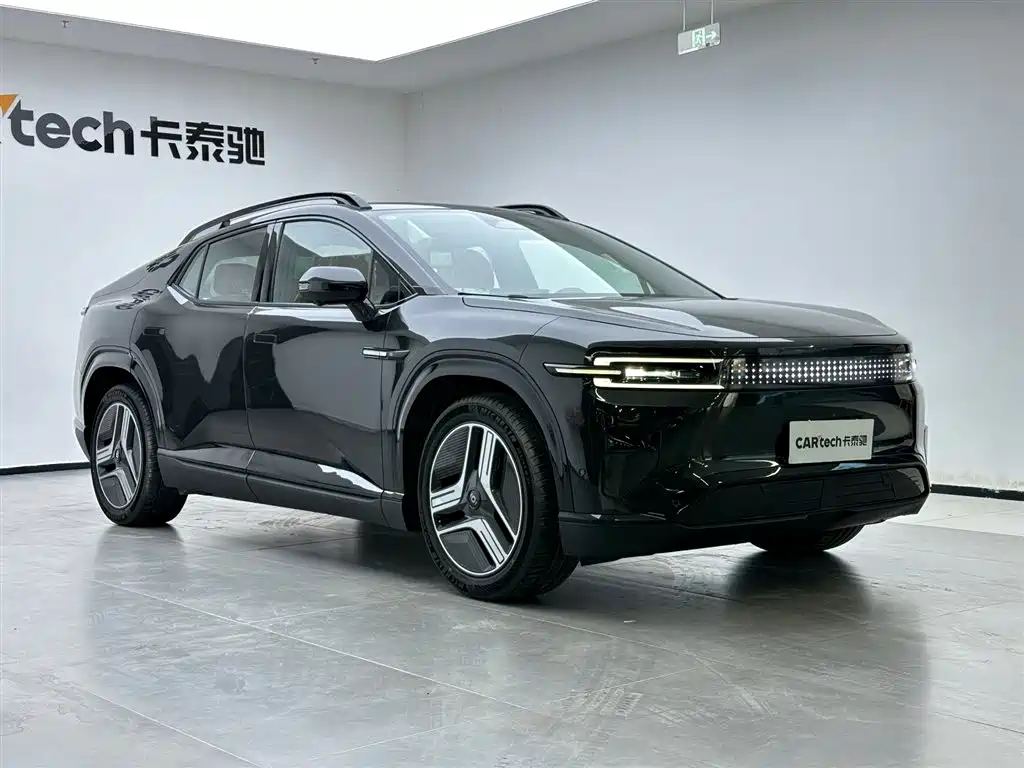 CHANGAN E07