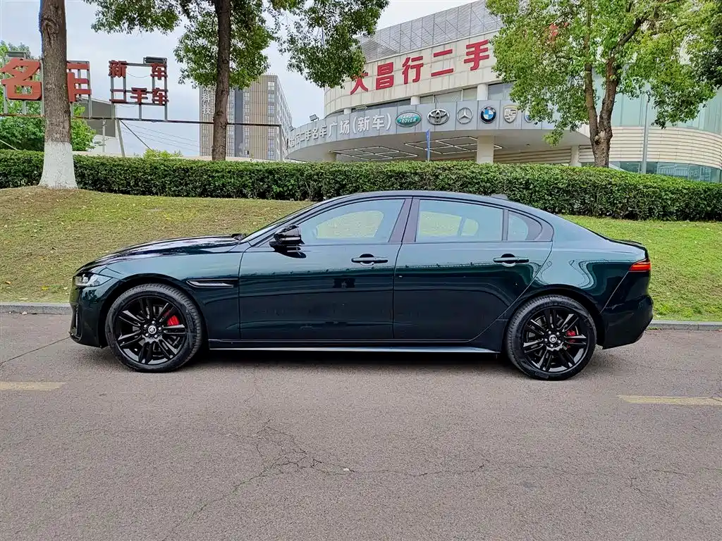 Jaguar XEL 2024 Model 2.0T 250PS R-DYNAMIC S Gloss Black Sport Edition фото 3