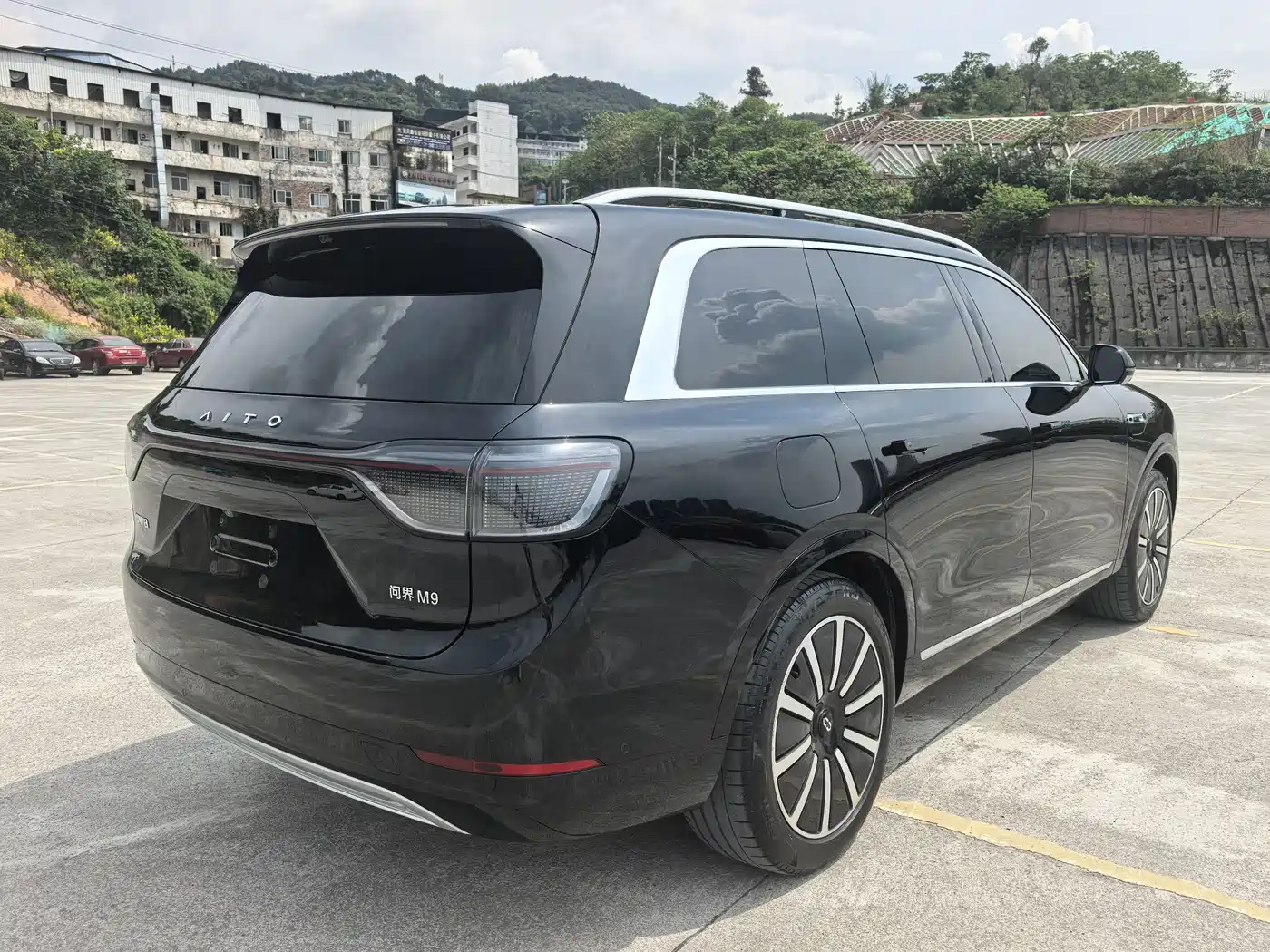 AITO Wenjie AITO M9 2024 Range Extender Ultra 52kWh 6-seater фото 7