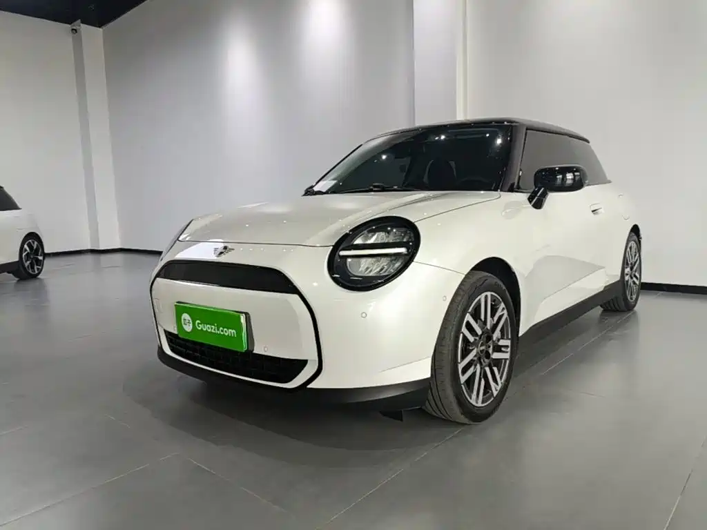 MINI Electric MINI COOPER 2025 2025 Model 456km COOPER E Classic
