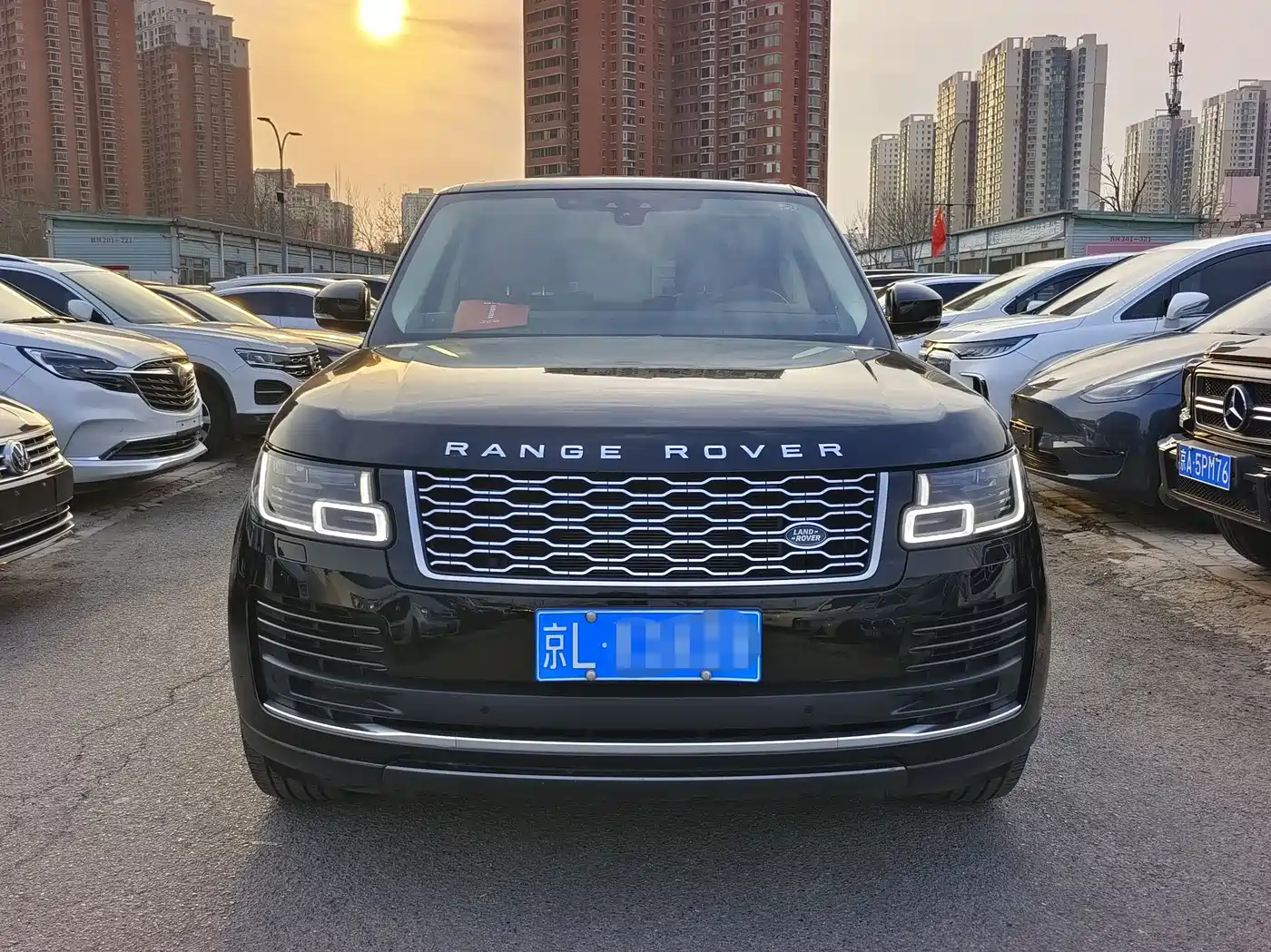 Land Rover Range Rover 2019 3.0 SCV6 Heritage Edition фото 2