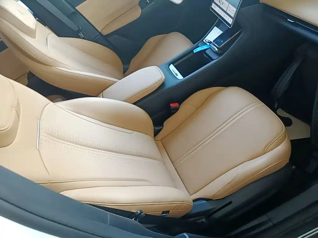 Geely Galaxy Galaxy L7 2023 2023 1.5T 115km PLUS