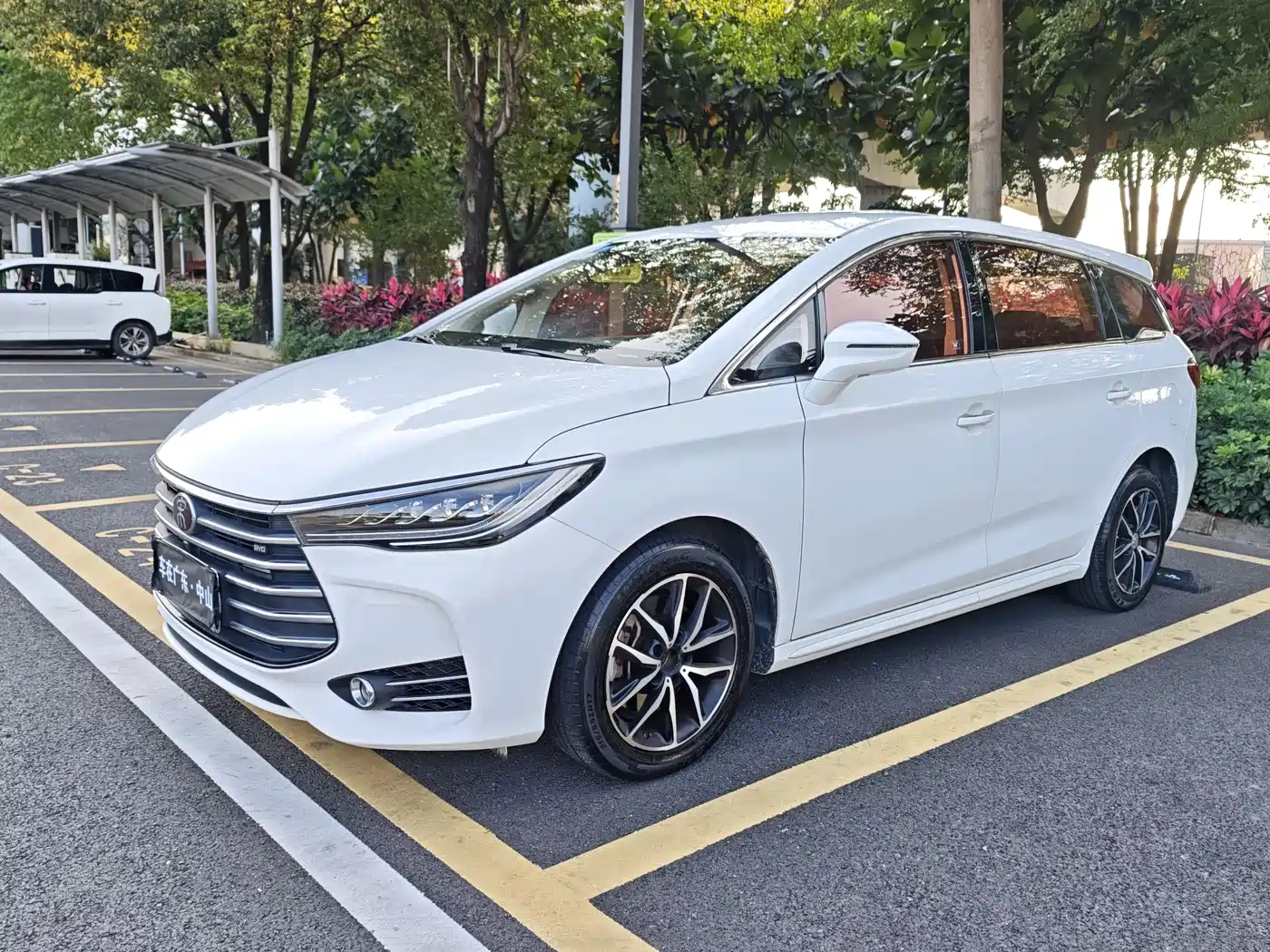 BYD Song MAX 2017 1.5T Auto Smart Luxury 7-Seater