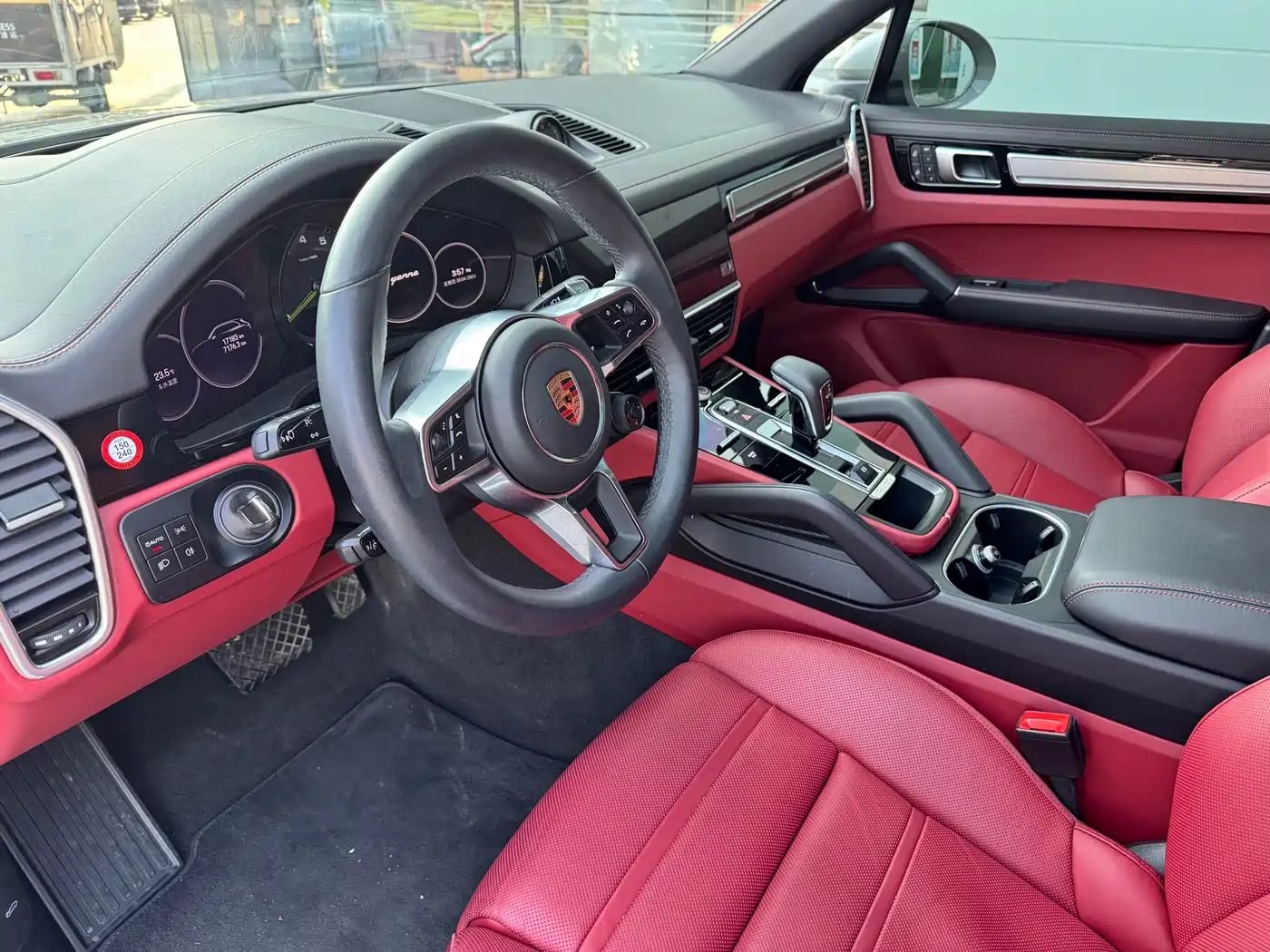 Porsche Cayenne New Energy 2023 Cayenne E-Hybrid 2.0T фото 16