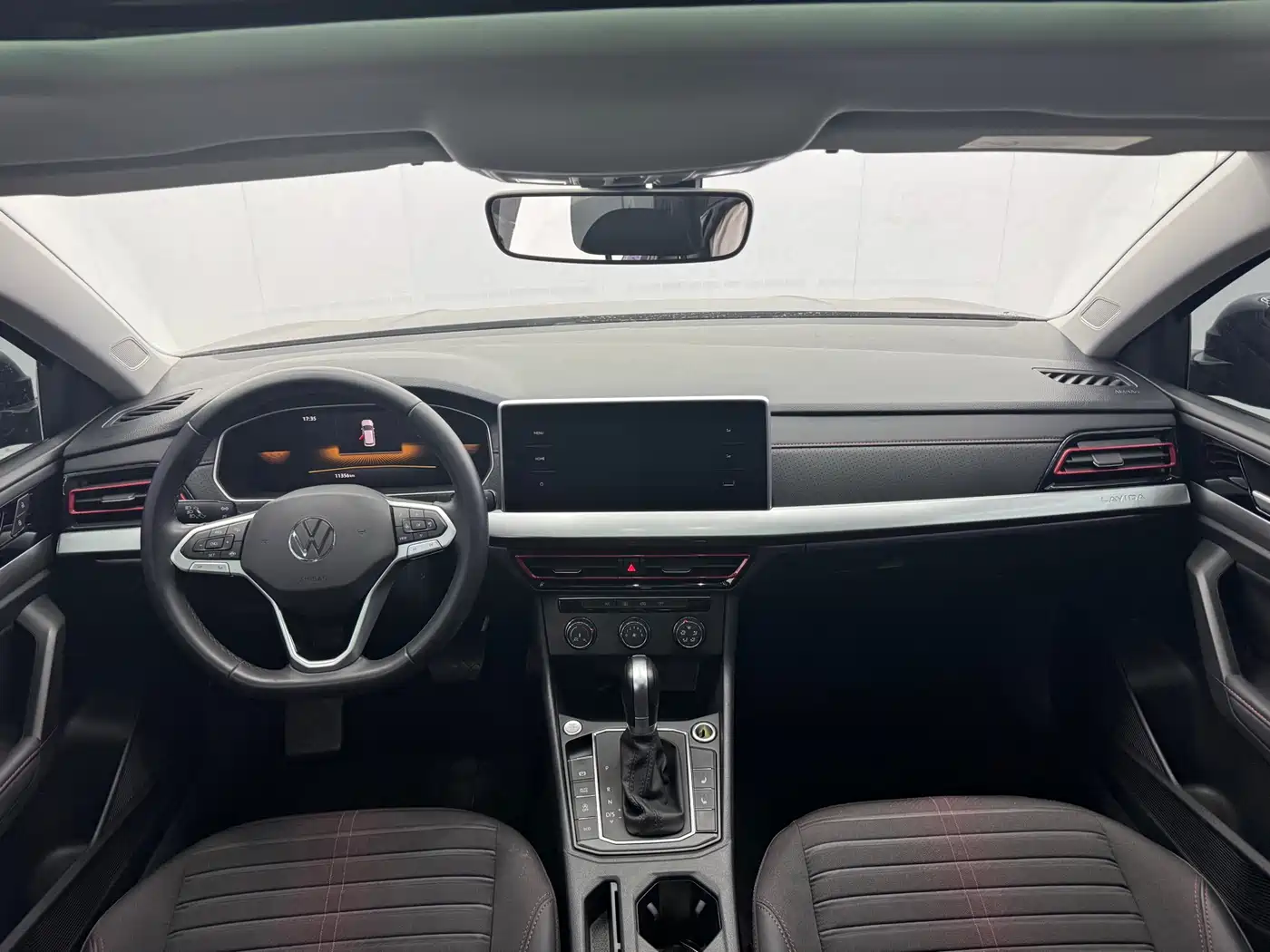 Volkswagen Lavida 2023 280TSI DSG Starlight Comfort Edition фото 6