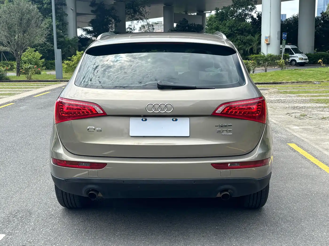 Фото 9 - Audi Q5