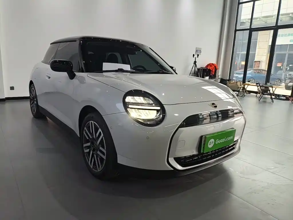 MINI Electric MINI COOPER 2025 2025 Model 456km COOPER E Classic