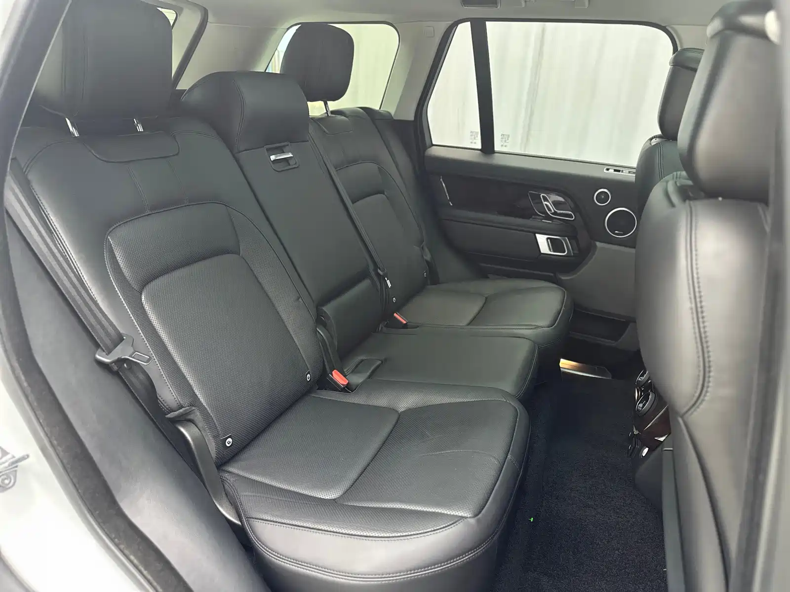 Фото 33 - Land Rover Range Rover