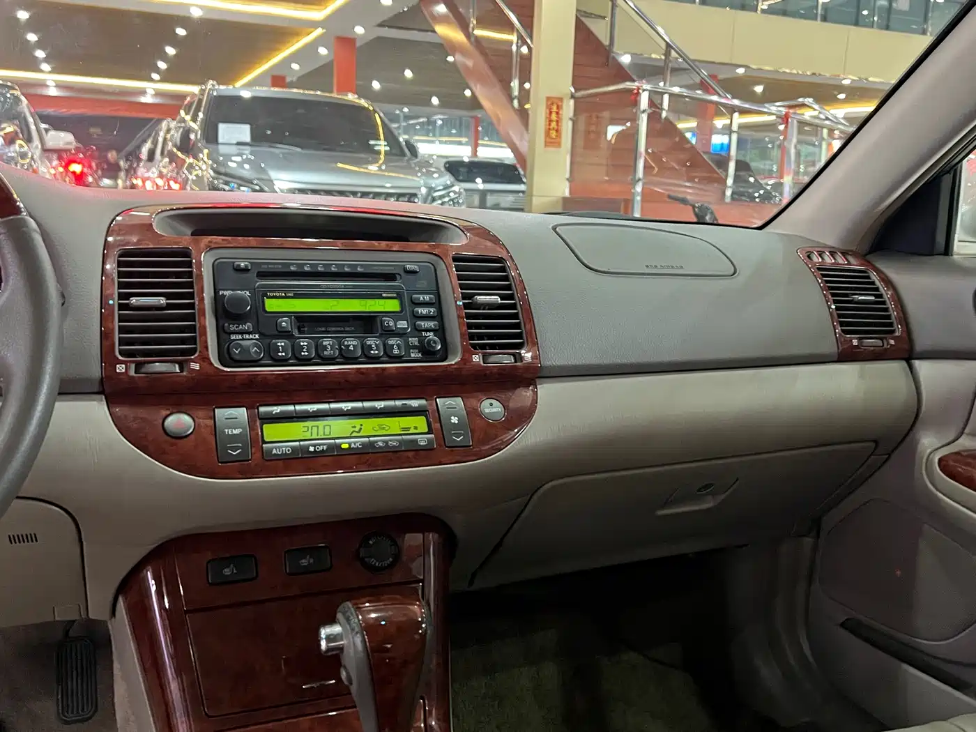 Toyota Camry (Overseas) 2005 2.4 Luxury Edition фото 13