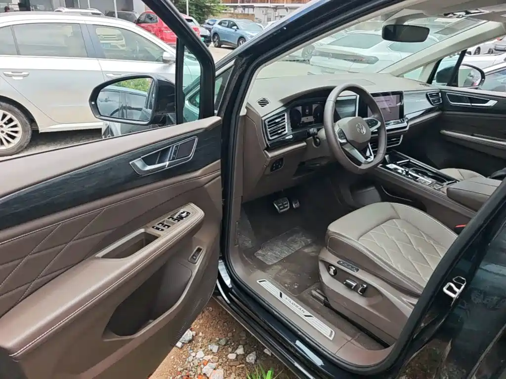 Volkswagen Viloran 2024 2024 380TSI Executive Edition