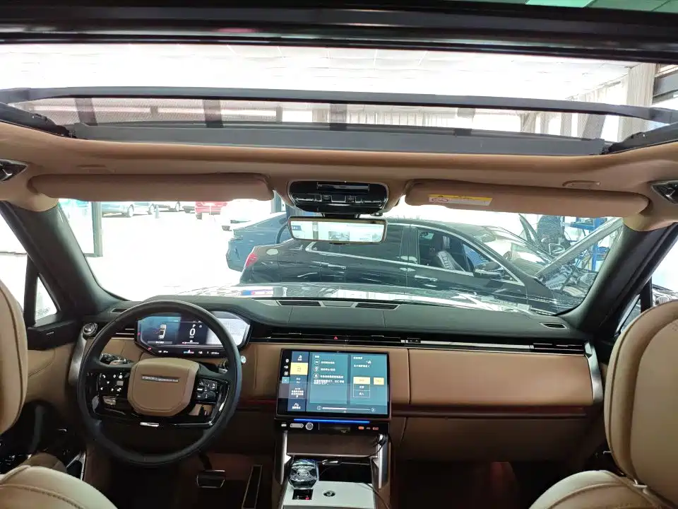 Photo 2 - Land Rover Range Rover