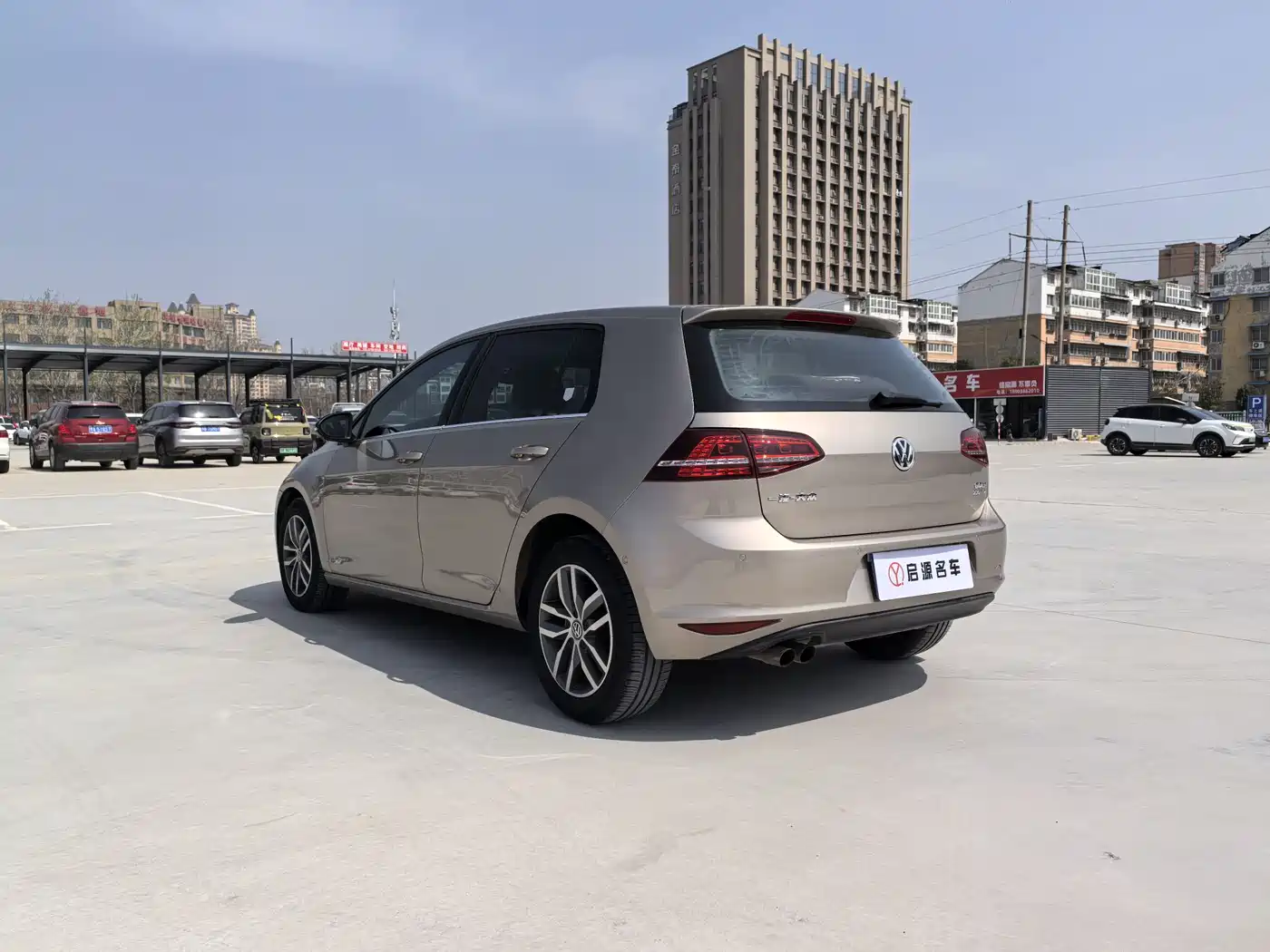 Volkswagen Golf 2017 230TSI Auto Luxury Millionth Anniversary Edition фото 15