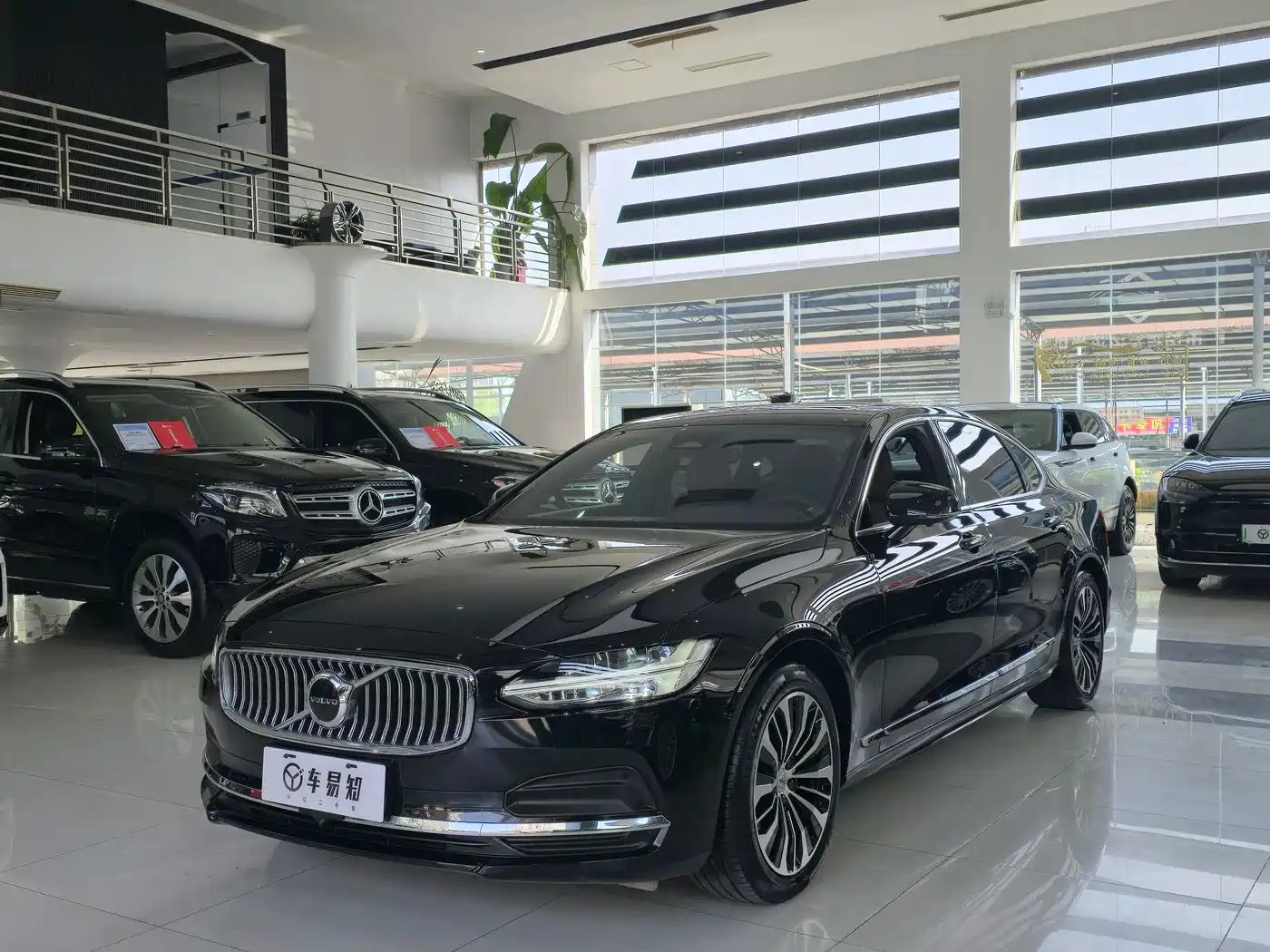 Volvo S90 2025 B5 Zhiyi Luxury Edition