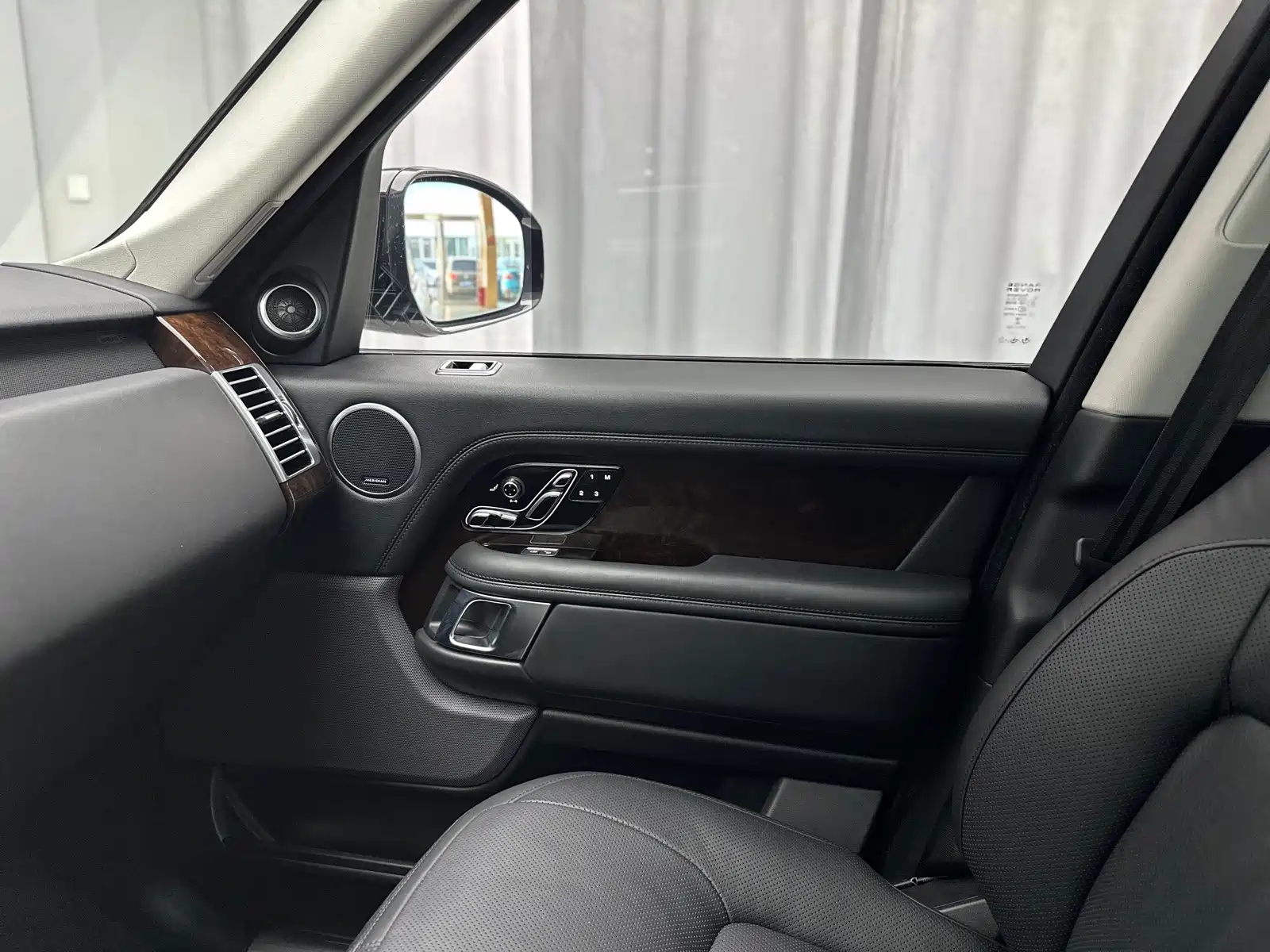 Фото 26 - Land Rover Range Rover