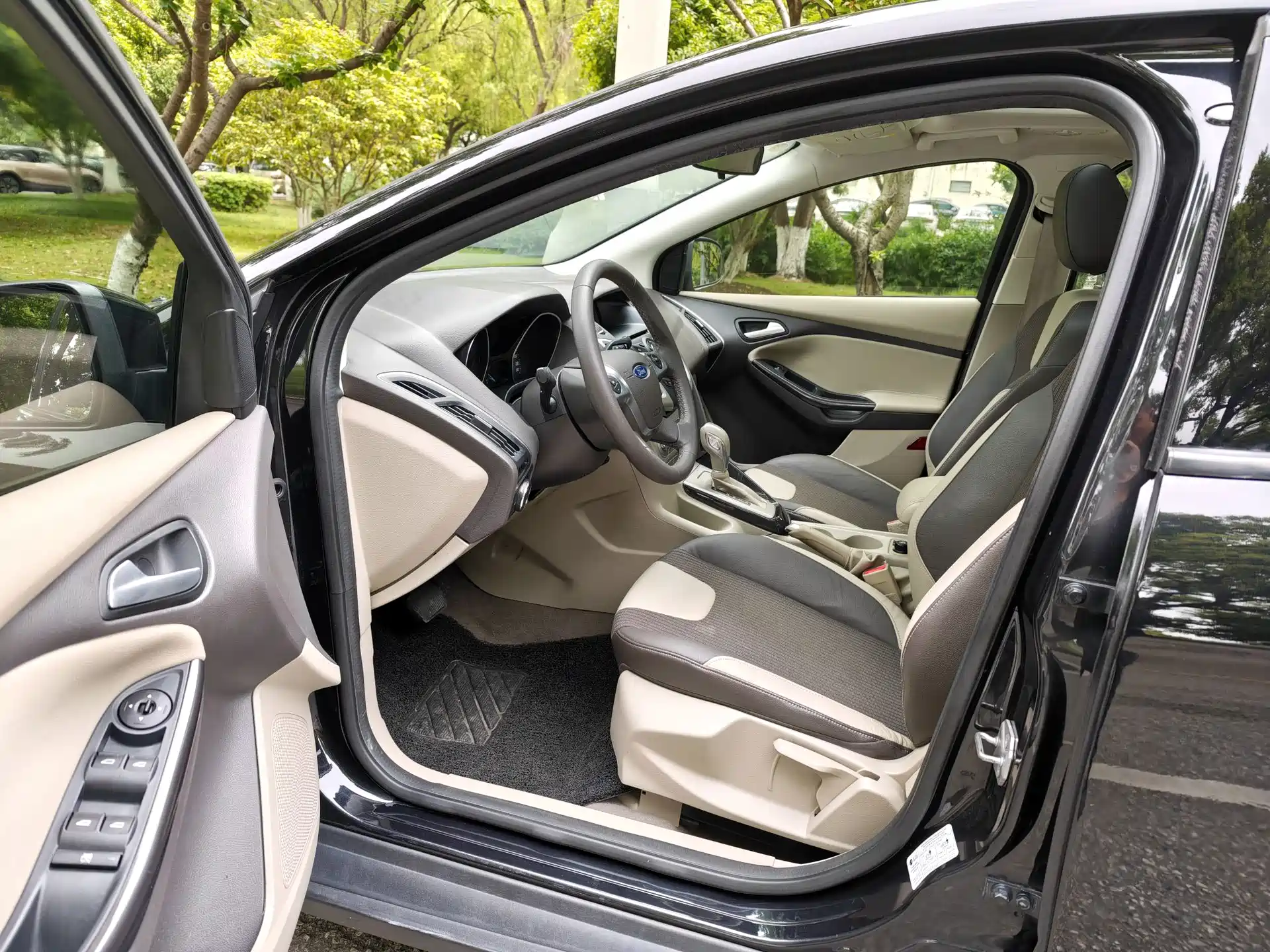 Фото 8 - Ford Focus