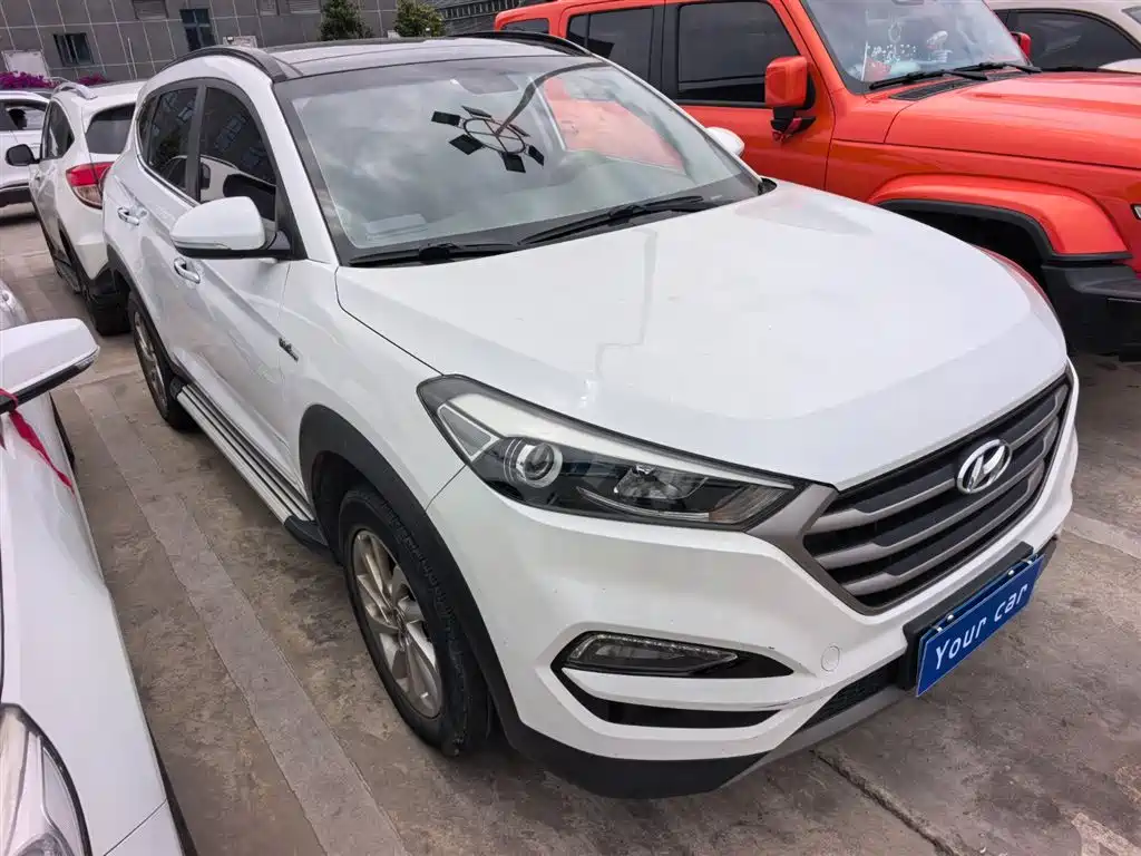 Hyundai Tucson 2018 1.6T DCT 2WD 15th Anniversary Special Edition фото 3