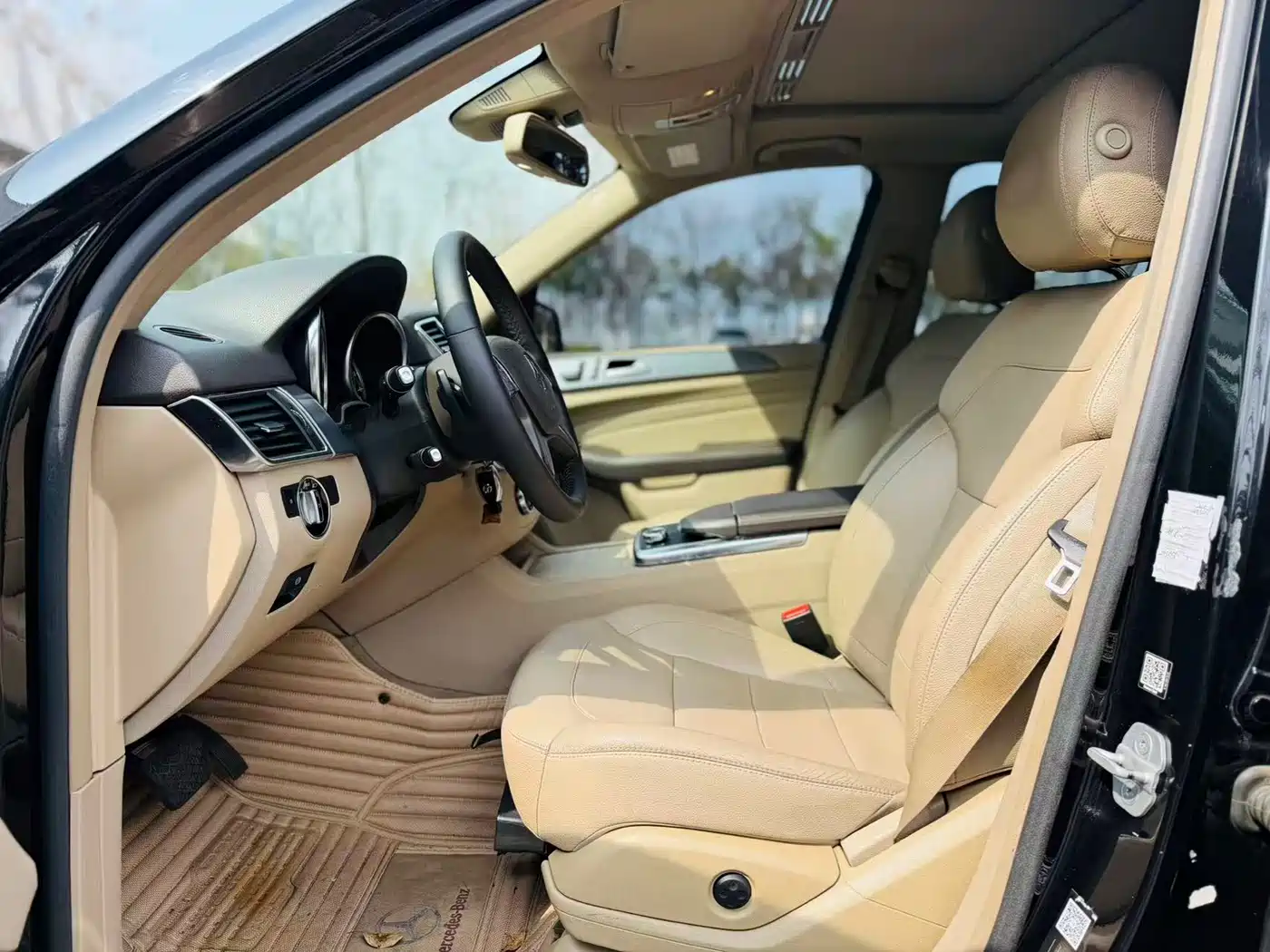 Mercedes-Benz M-Class 2014 ML 320 4MATIC фото 5