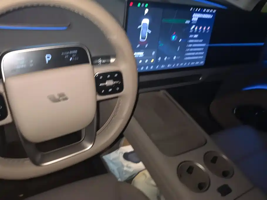 Li Auto Li i8 2025 2025 Standard Edition