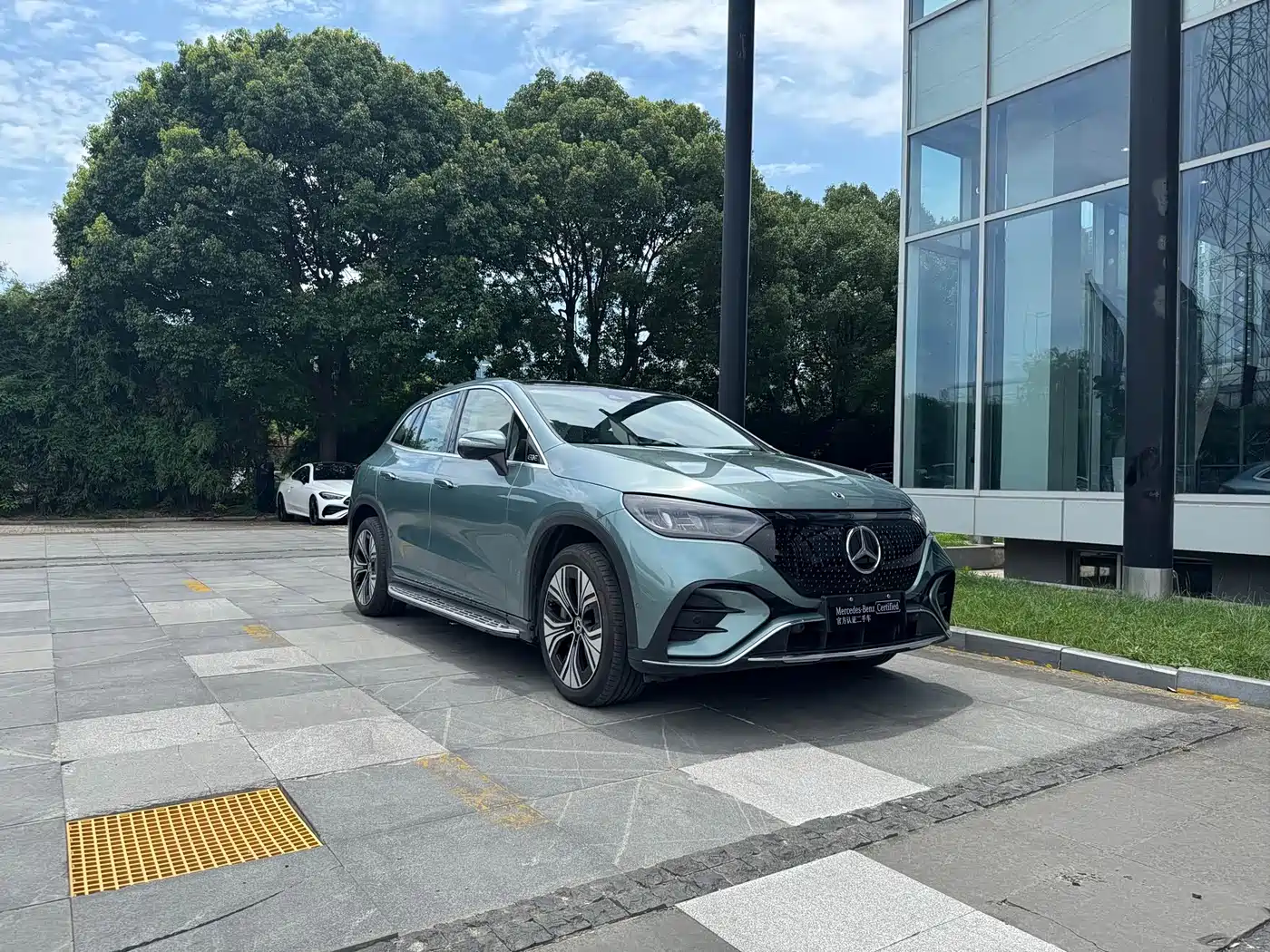Mercedes-Benz EQE SUV 2024 500 4MATIC Luxury Edition фото 4