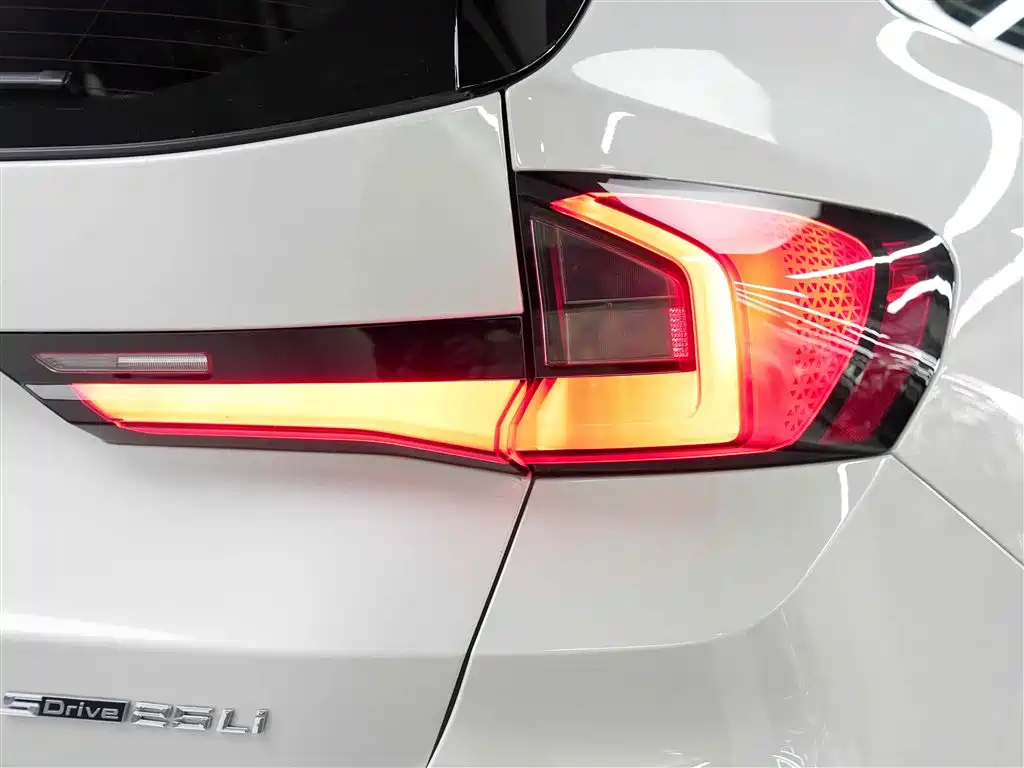 BMW X1 2024 sDrive25Li X Design Package фото 13