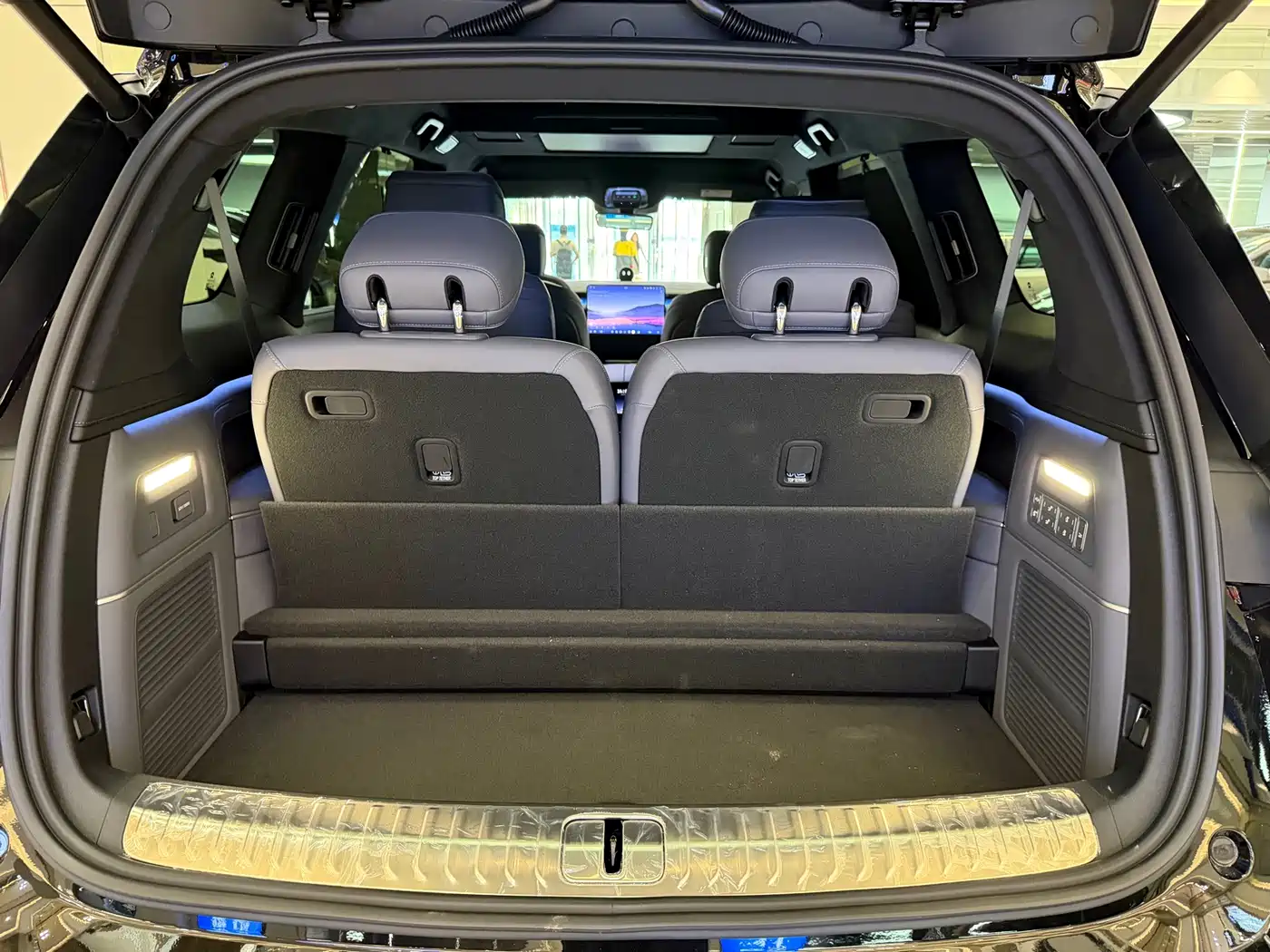 NIO ES8 2026 2025 Model 6-Seat Executive Luxury Edition