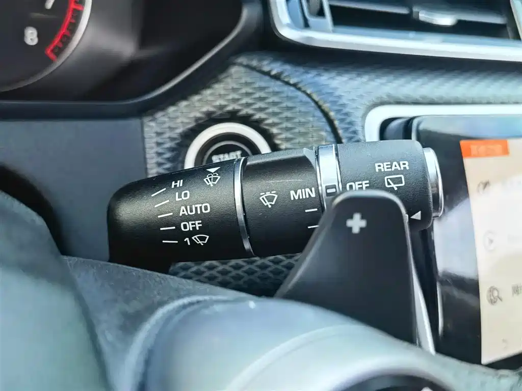 Land Rover Range Rover Velar 2019 250PS фото 21