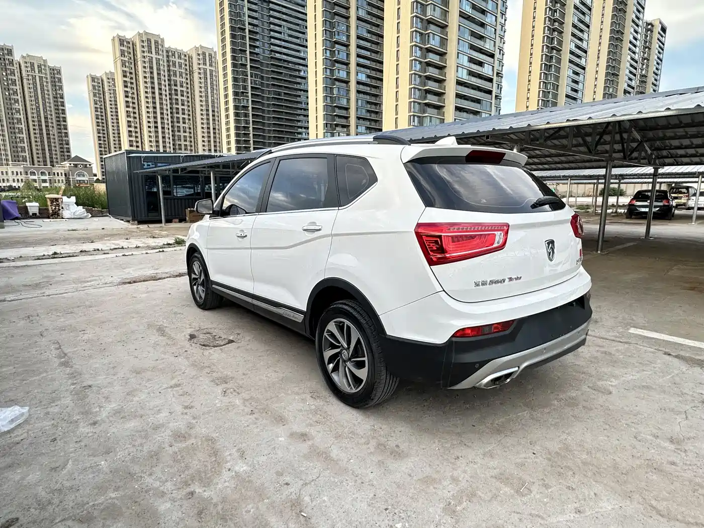 Baojun 560 2018 2017 1.5T DCT Flagship 7-seater
