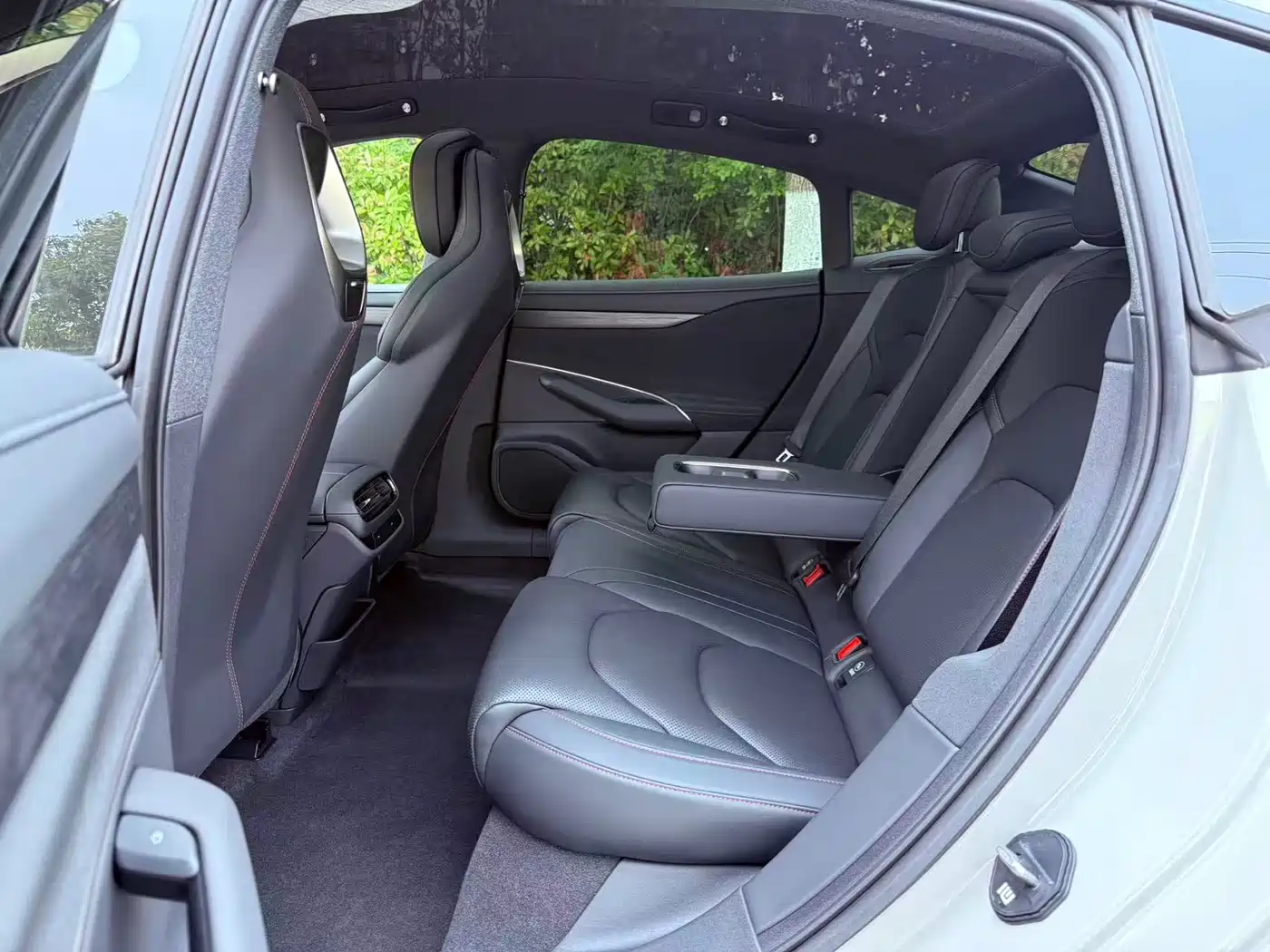 Xiaomi Auto Xiaomi SU7 2024 RWD Ultra Long Range Advanced Smart Driving Pro Edition фото 6