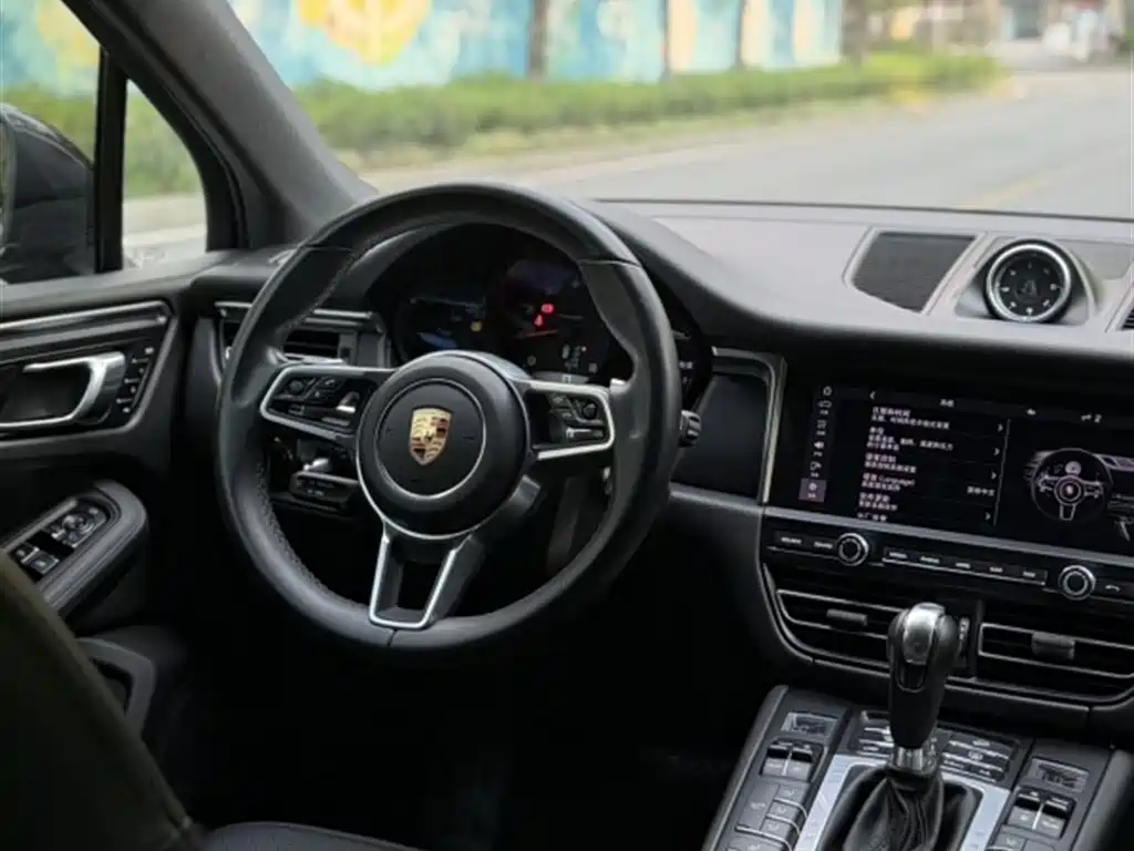 Porsche Macan 2018 Macan 2.0T фото 5