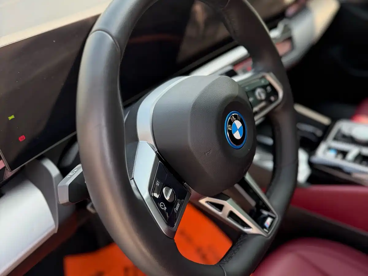 BMW I5