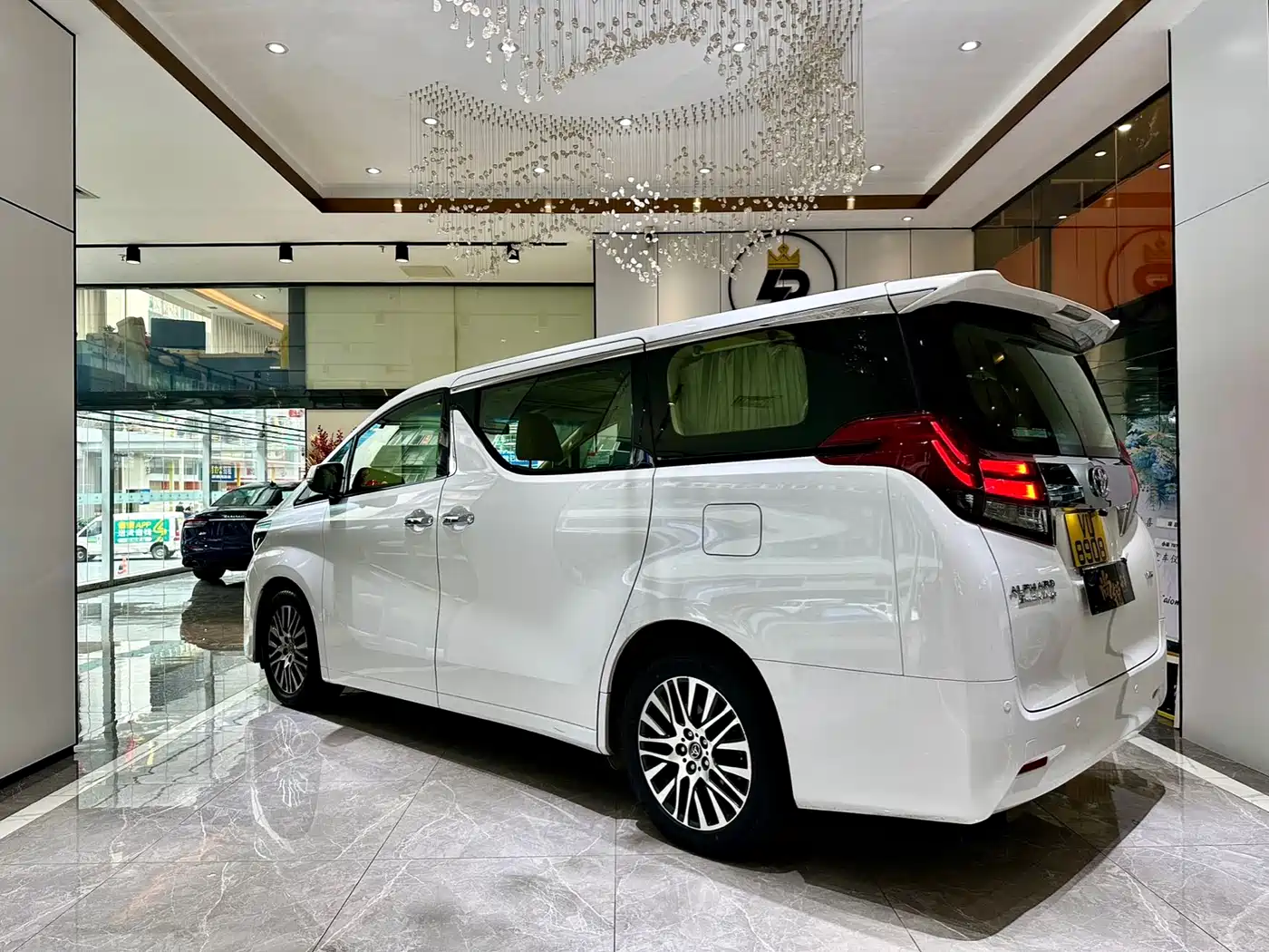 Toyota Alphard 2018 3.5L Premium фото 11