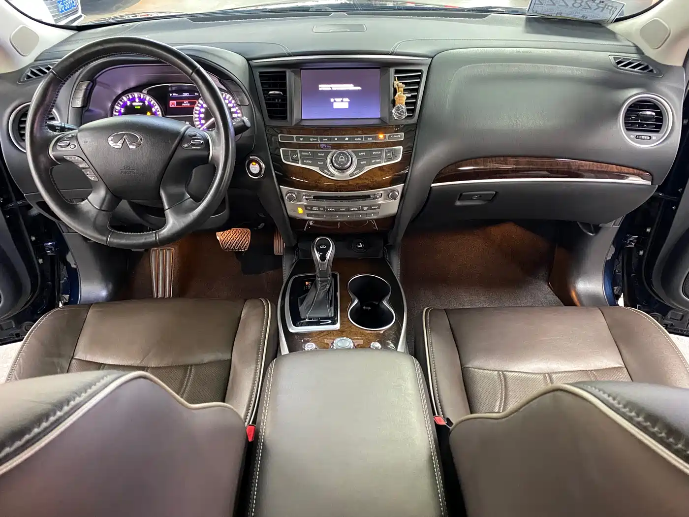 Infiniti QX60 (Import) 2020 2.5 S/C Hybrid 2WD Excellence Edition фото 15