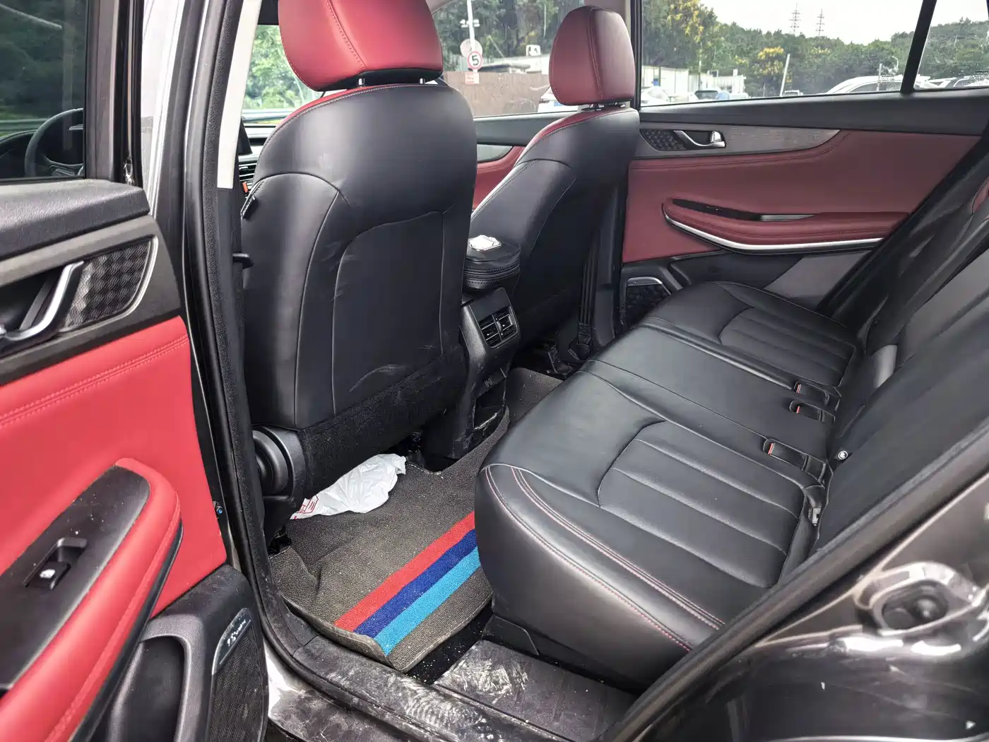 Фото 8 - Changan CS75
