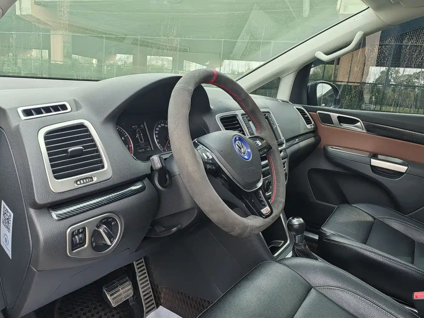 Volkswagen Sharan 2016 380TSI Comfort 7-seater фото 5