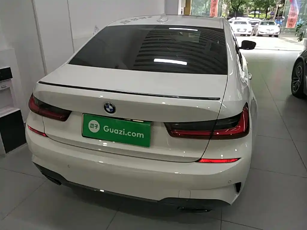 BMW 3 Series 2022 Facelift 325Li M Sport Shadow Edition фото 6
