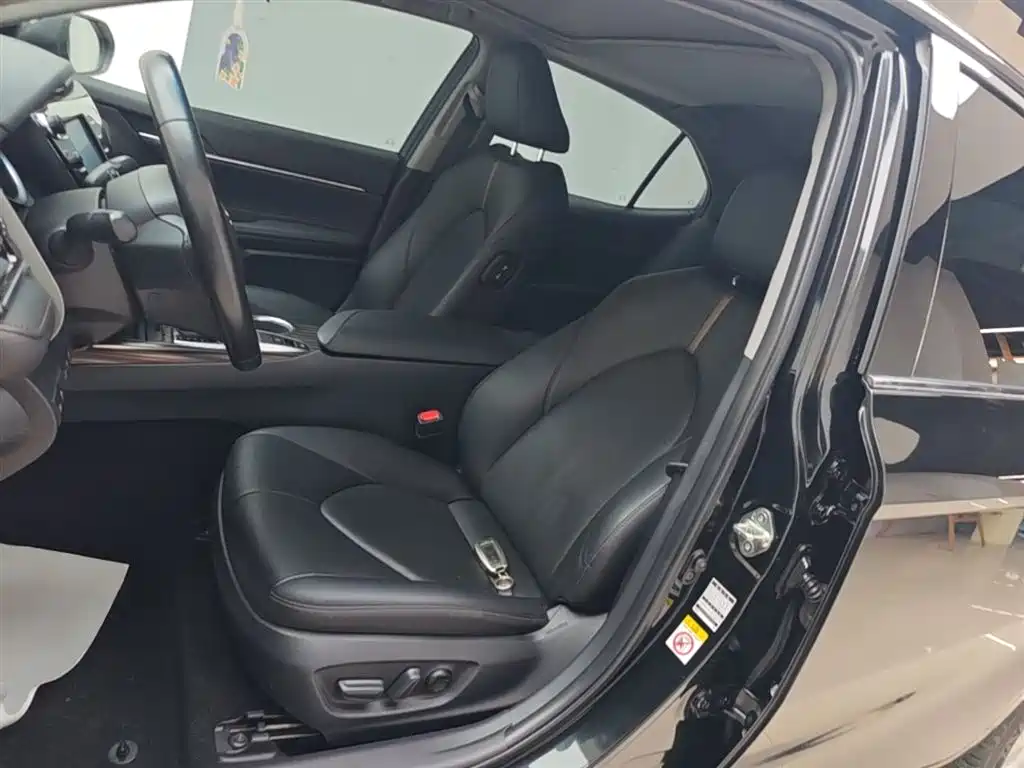 Toyota Camry 2018 2.0G Luxury Edition фото 15