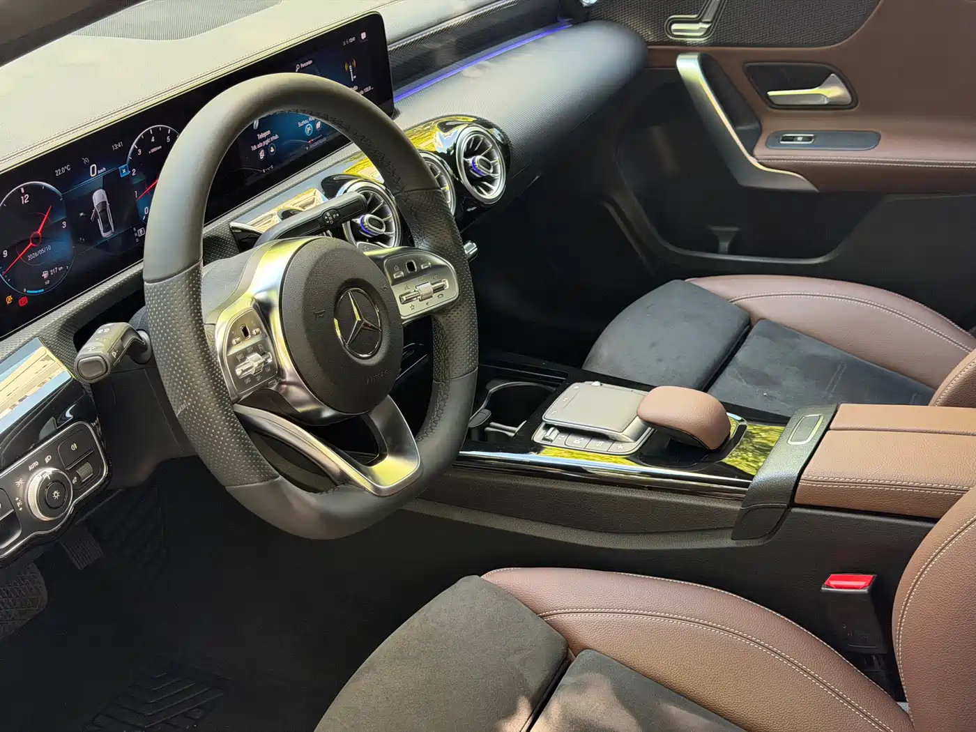 Mercedes-Benz A-Class 2021 A 200 L Sport Sedan Fashion Edition фото 5