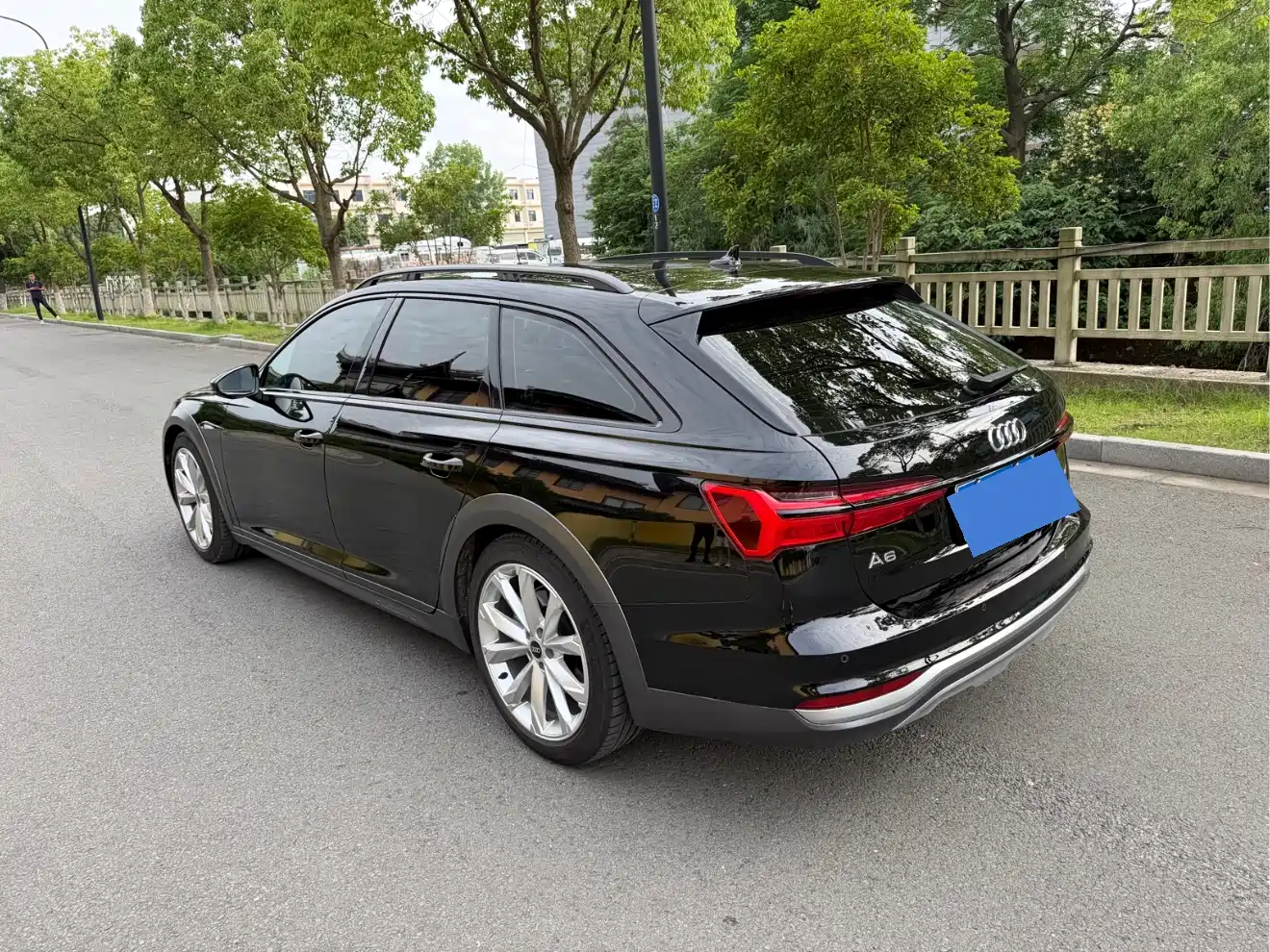Audi A6 (Import) 2023 2023 Model allroad quattro 55 TFSI Premium Off-road Version