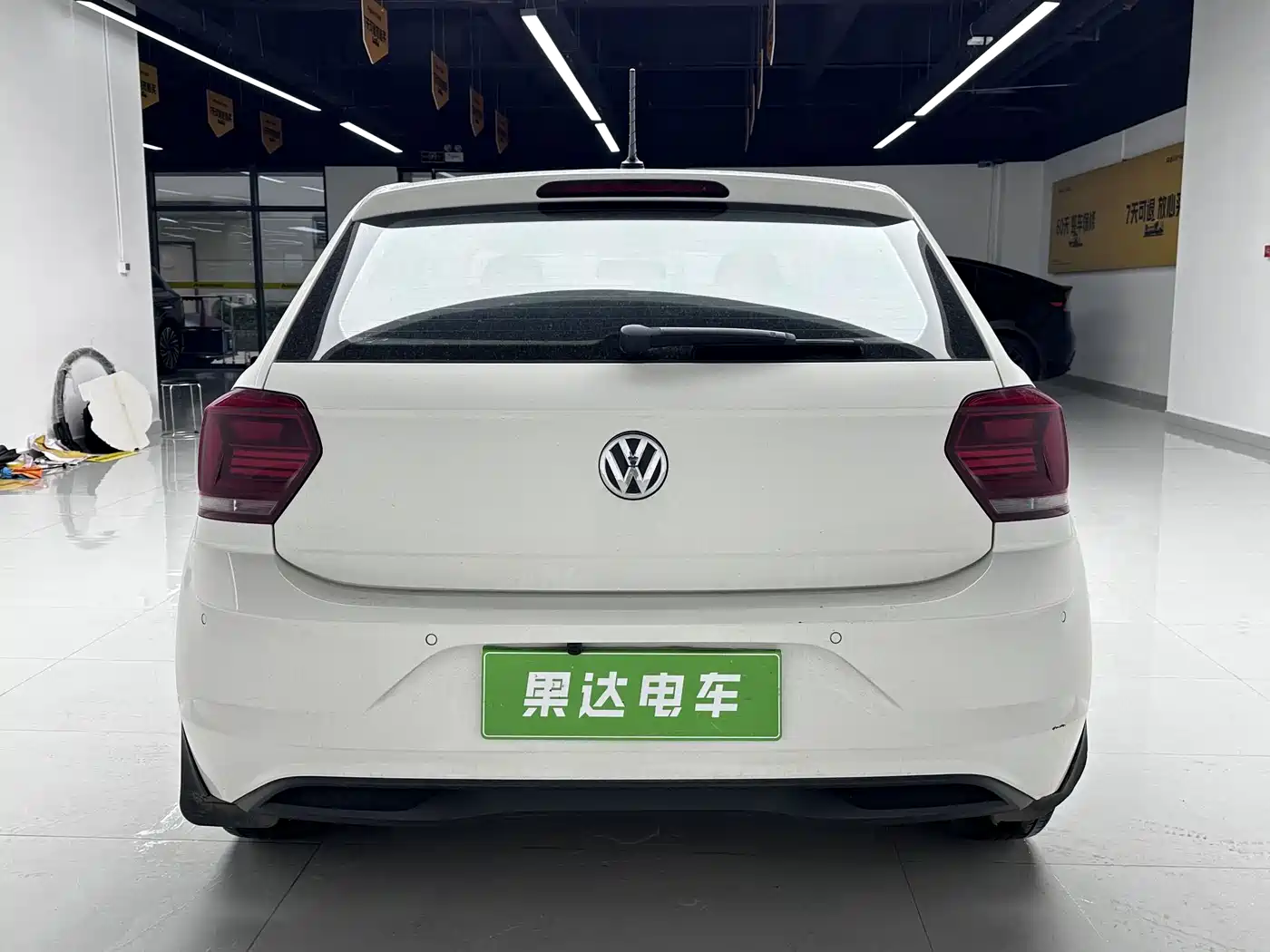Volkswagen Polo 2019 Plus 1.5L Automatic Colorful Tech Edition фото 4