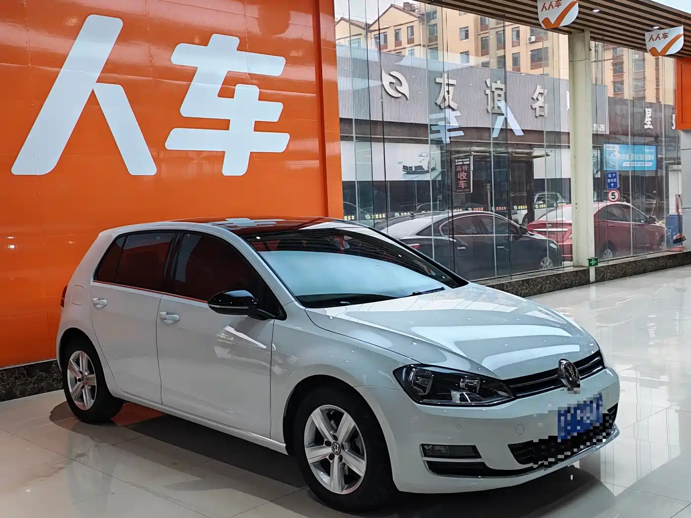 Volkswagen Golf 2017 1.6L Auto Comfort Millionth Edition фото 3