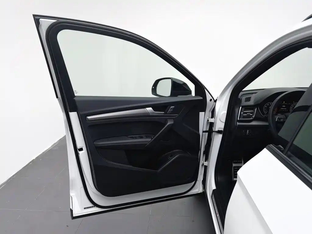 Audi Q5L, миниатюра 8