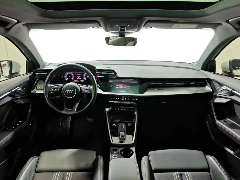 Audi A3 2024 Model A3L Limousine 35 TFSI Fashion Sport фото 10