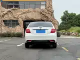 Фото 3 - Geely Vision