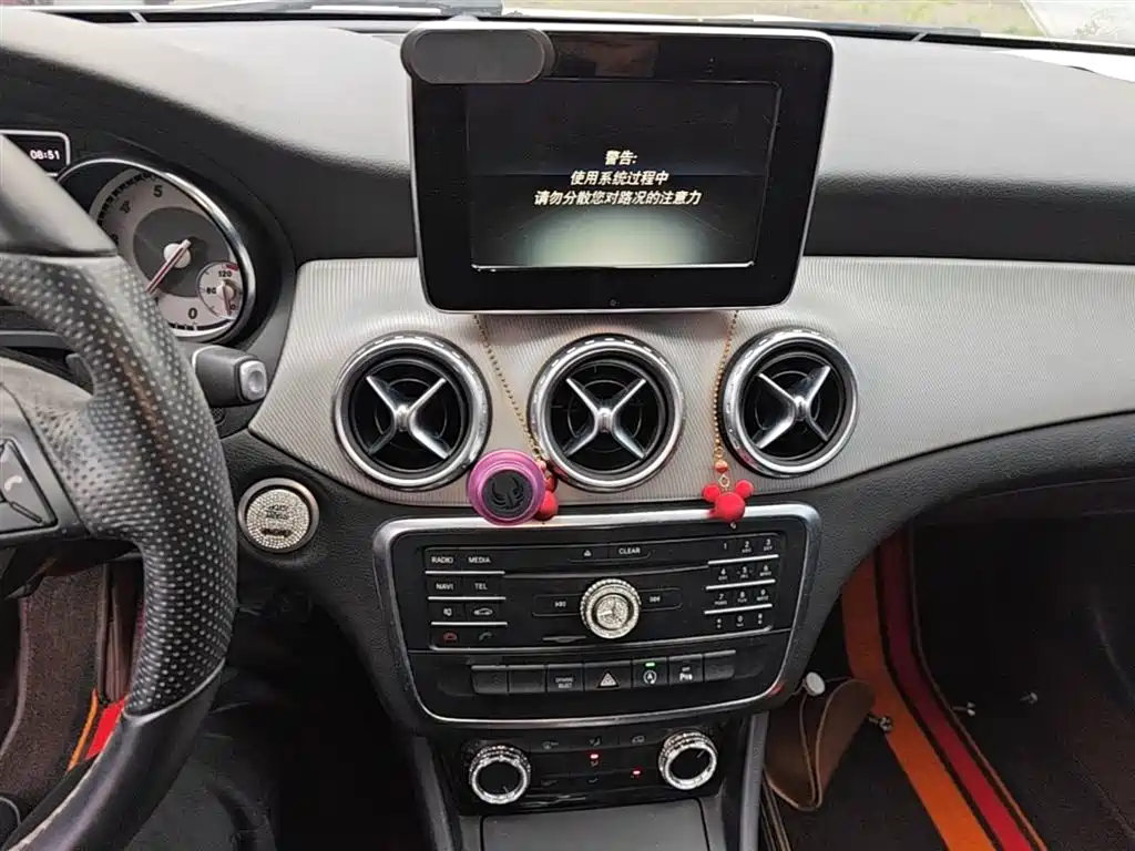Mercedes-Benz GLA 2016 GLA 200 Dynamic фото 13